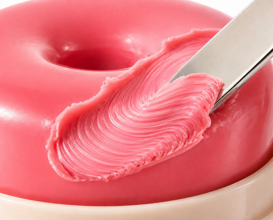 Blush Cremoso O Sfumato™ Guava Pink em embalagem rosa com design sofisticado e acabamento cremoso.