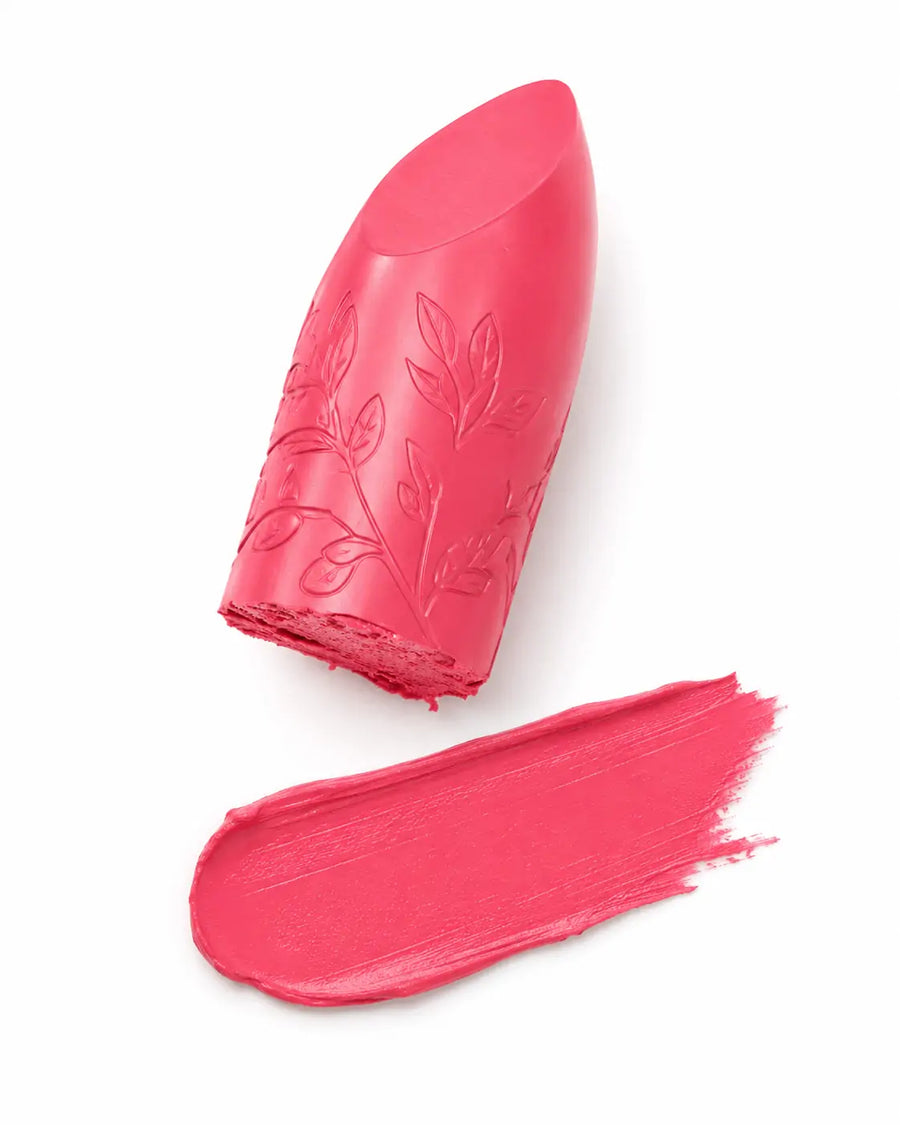 O Sfumato™ Batom Rosa Hibisco Carioca em embalagem verde e dourada
