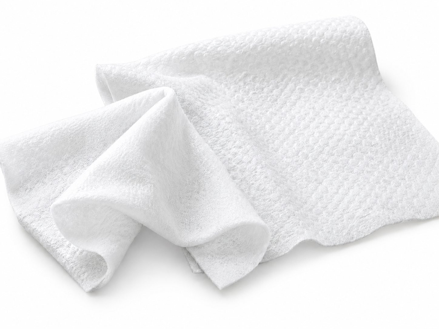 Lenço demaquilante branco com textura macia para limpeza facial