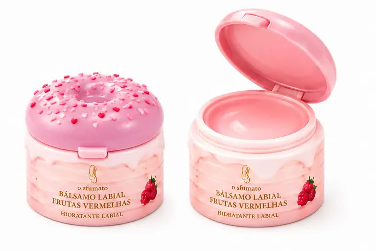 Perfume Sólido Frutas Vermelhas O Sfumato™ em embalagem rosa estilo sobremesa, versão fechada e aberta sobre fundo branco.
